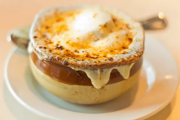 Receta de Sopa de cebolla a la Francesa con Queso Muenster Paisa - PAISA USA