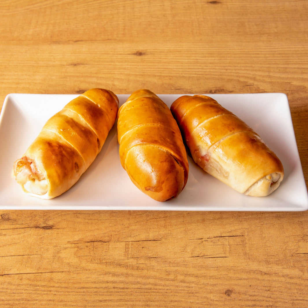 Cachitos Mini (jamon o queso) - Venezuelan Bread filled with ham or cheese